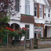 Has the agent authority to let this property?